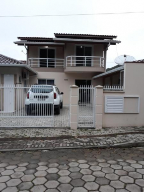 Linda casa para aluguel em Bombinhas